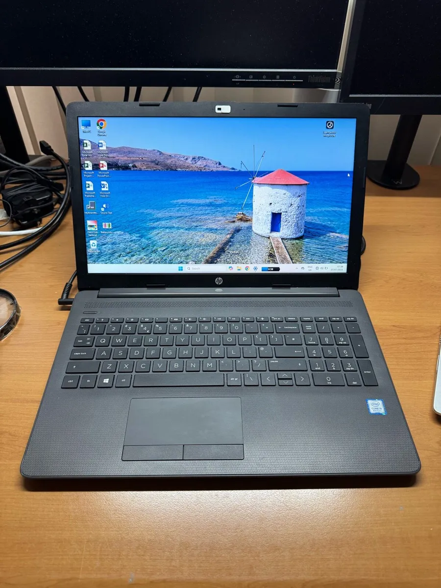 HP laptop i5 pro 16-256 win 11 pro - Image 1