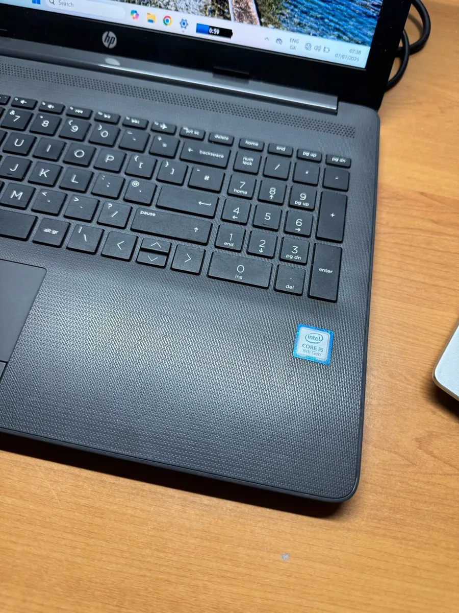 HP laptop i5 pro 16-256 win 11 pro - Image 2