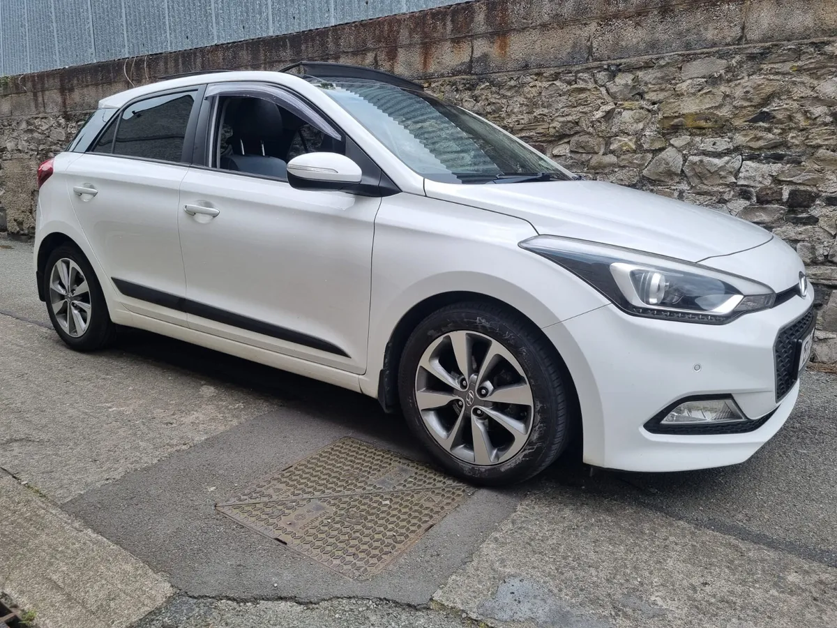 Hyundai i20 2015 - Image 2
