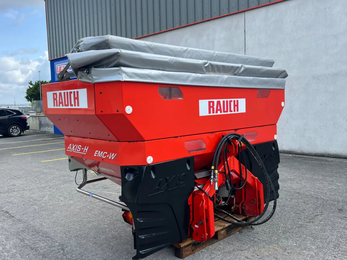 Rauch fertiliser spreader - Image 3