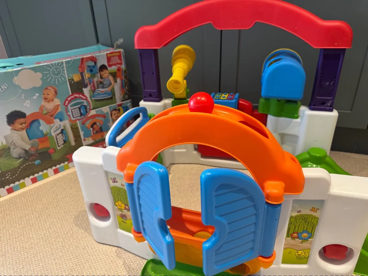 Little Tikes Discover Sounds Activity Garden - Image 2