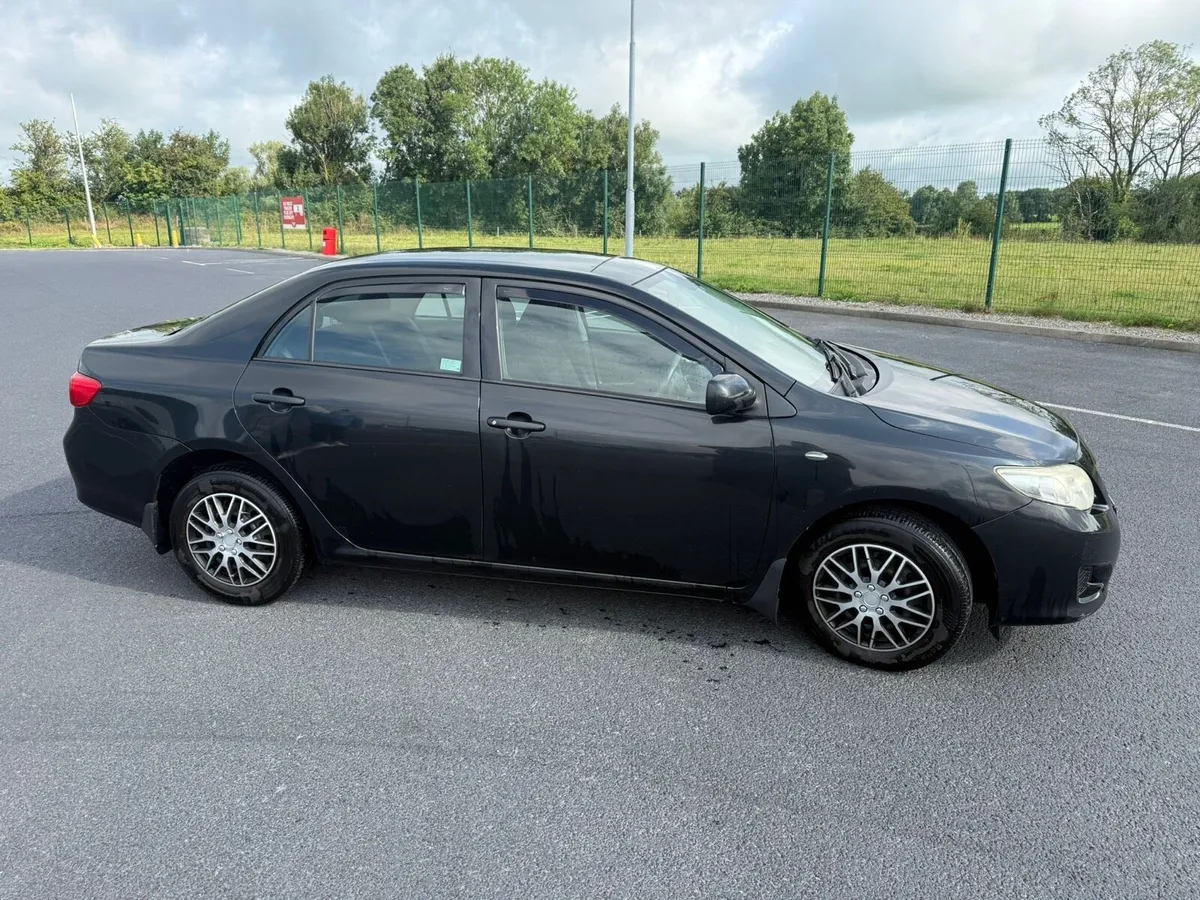 Car - Image 3