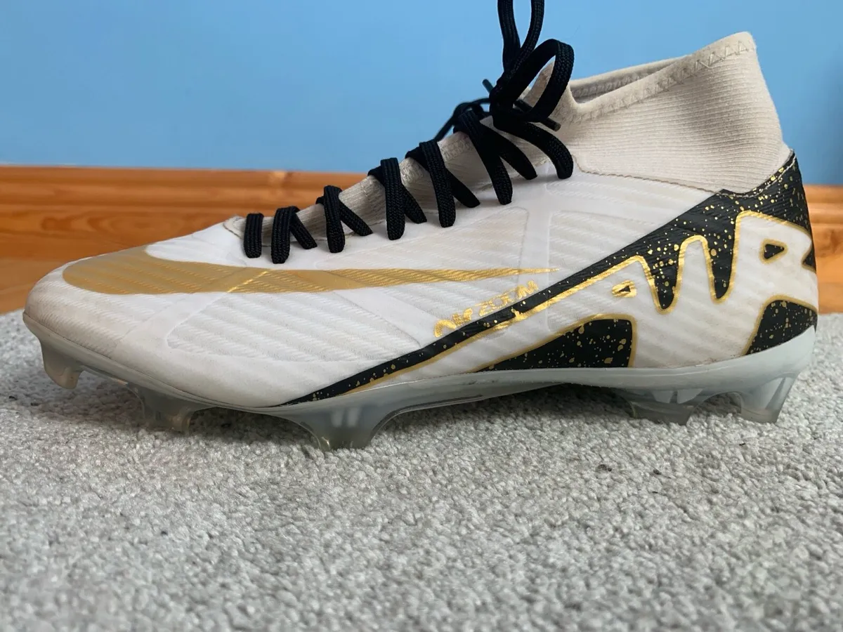 Football boots - Image 4