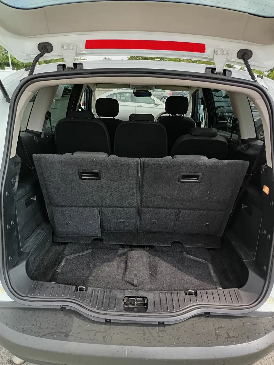 Ford S-Max 2011 - Image 3