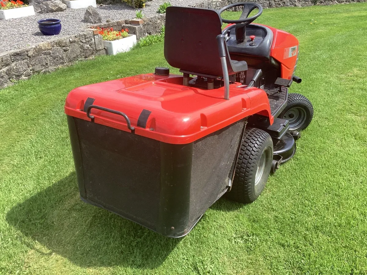 Turbo cut ride on mower. - Image 3