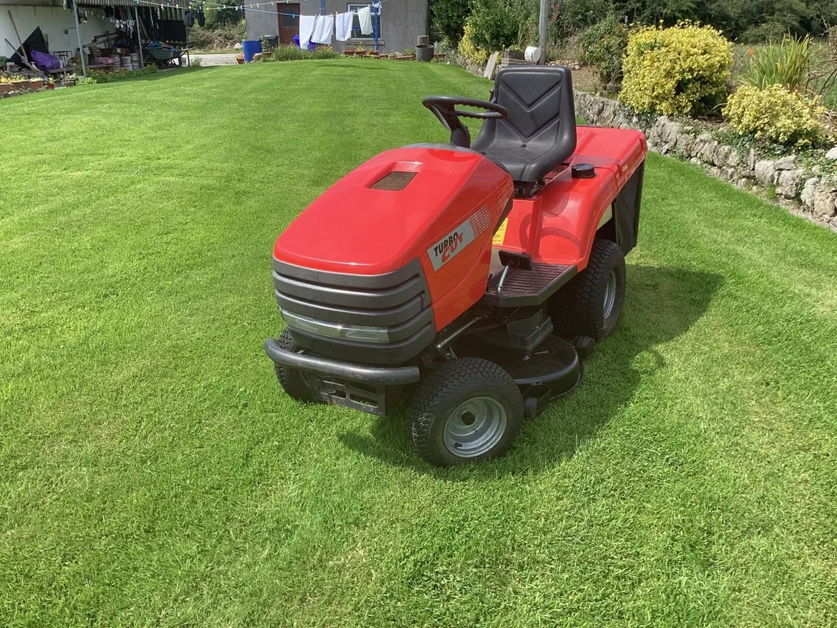 Turbo cut ride on mower. - Image 4