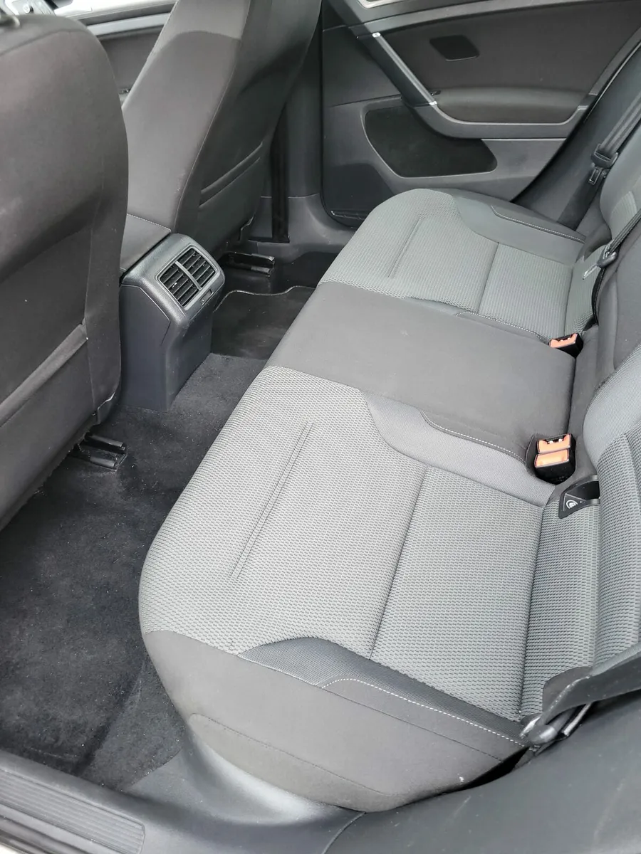 Car - Image 4