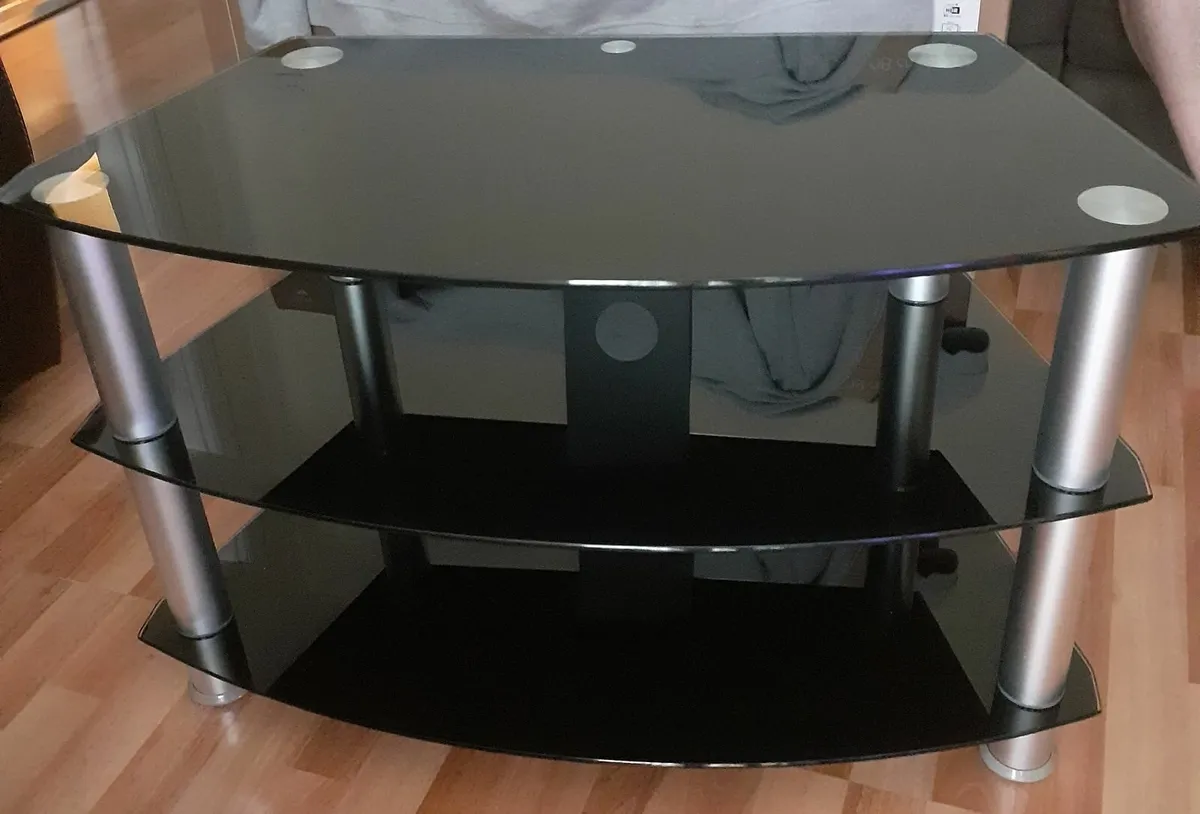 TV unit - Image 1