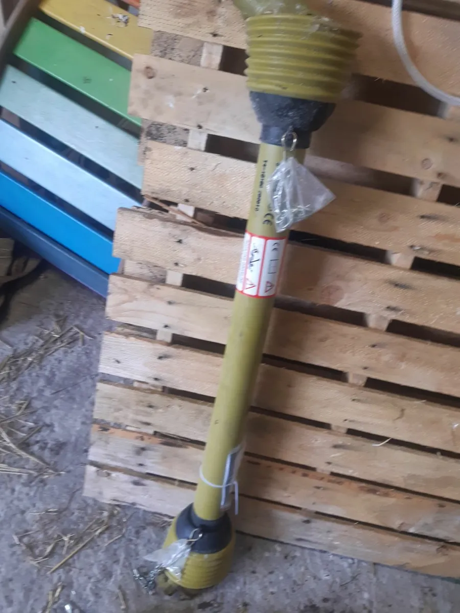 Piping  pto shaft and a hitch - Image 2
