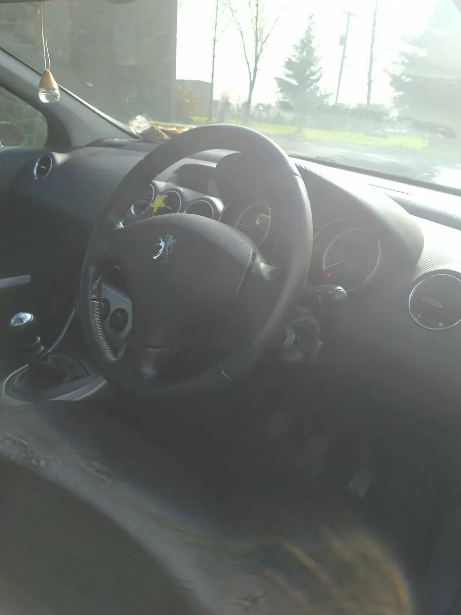 Peugeot 308 2010 - Image 4