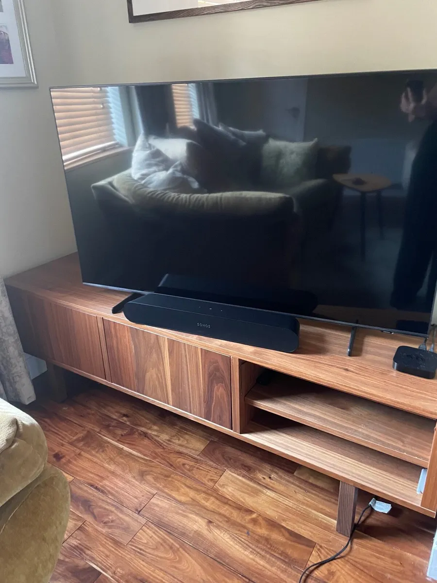 TV unit - Image 1