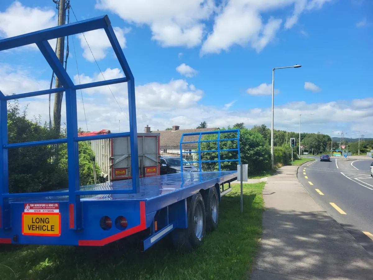 28 ft bail trailer - Image 2