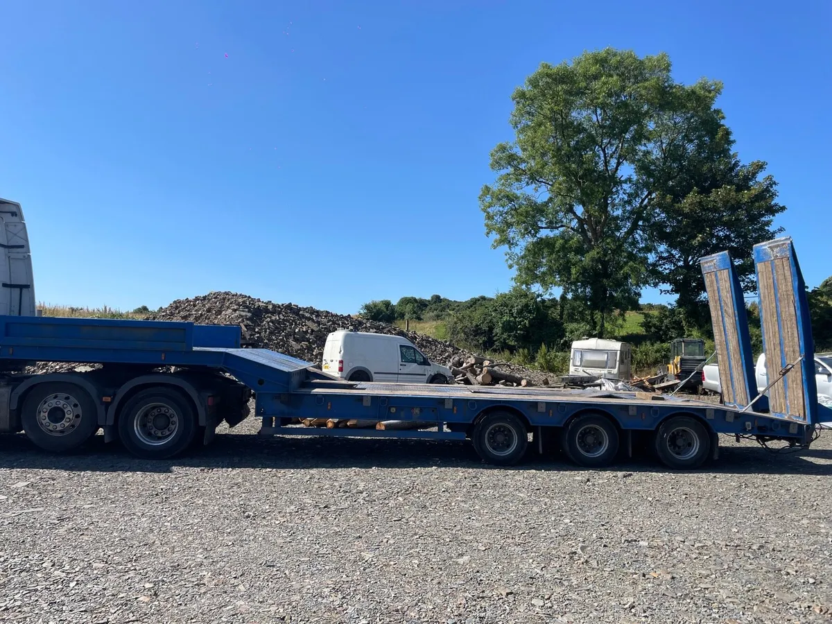 38ft Chieftain Lowloader - Image 1