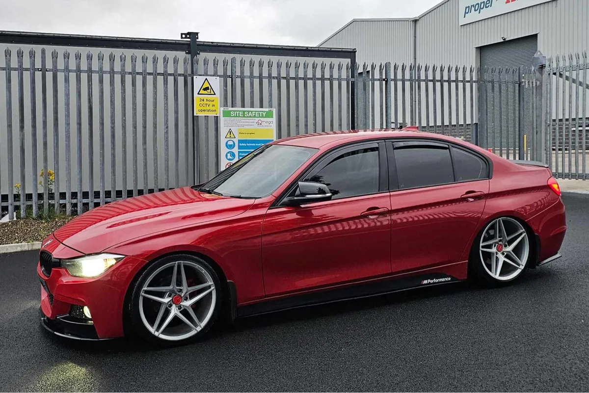 Bmw 318d sport - Image 2