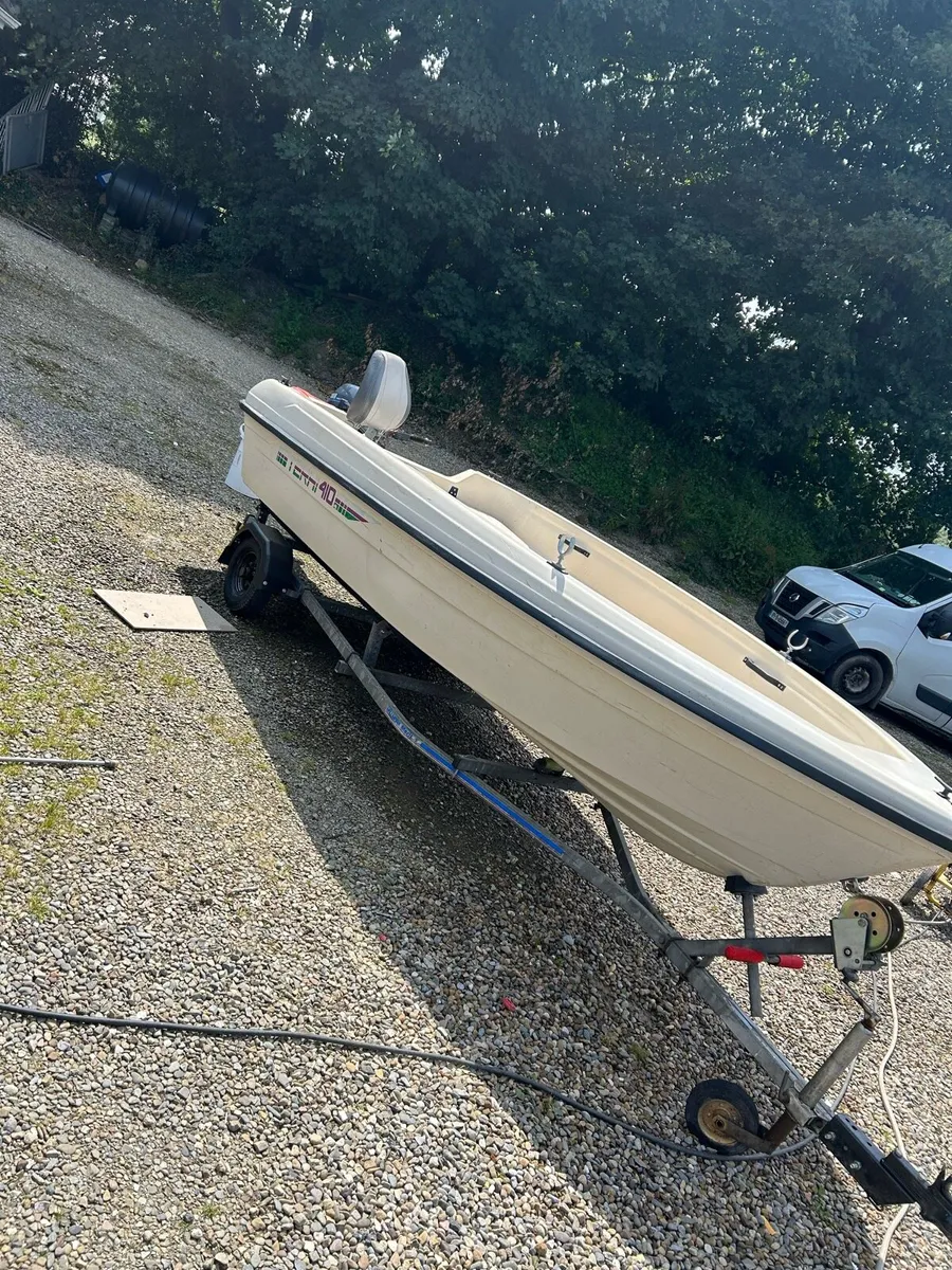 Terhi 410 hallmark trailer and 8hp Yamaha - Image 1