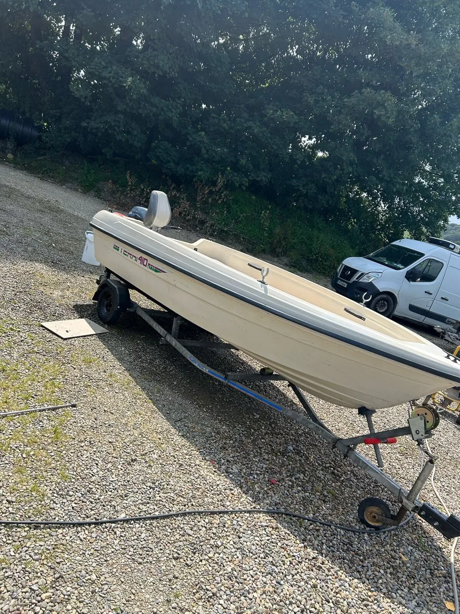 Terhi 410 hallmark trailer and 8hp Yamaha - Image 2