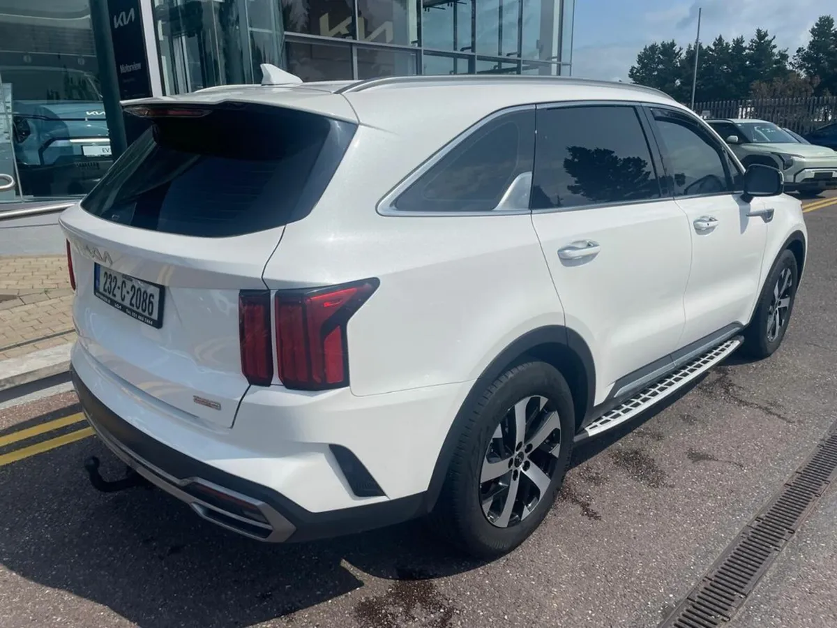 Kia Sorento 232 2.2D 5 Seater PREMIUM SPEC Automat - Image 3