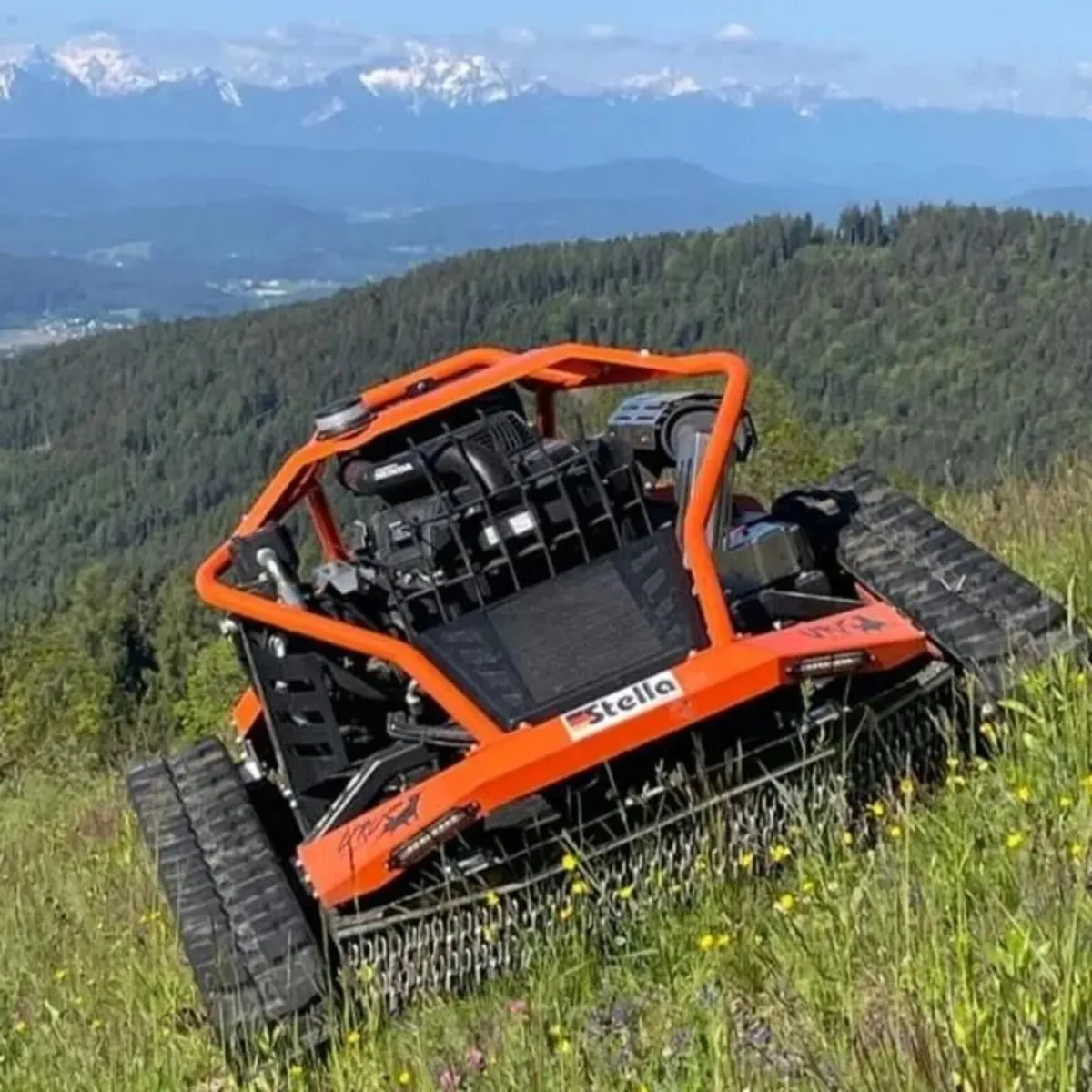 Stella URS100 Remote Controlled Mower - Image 1