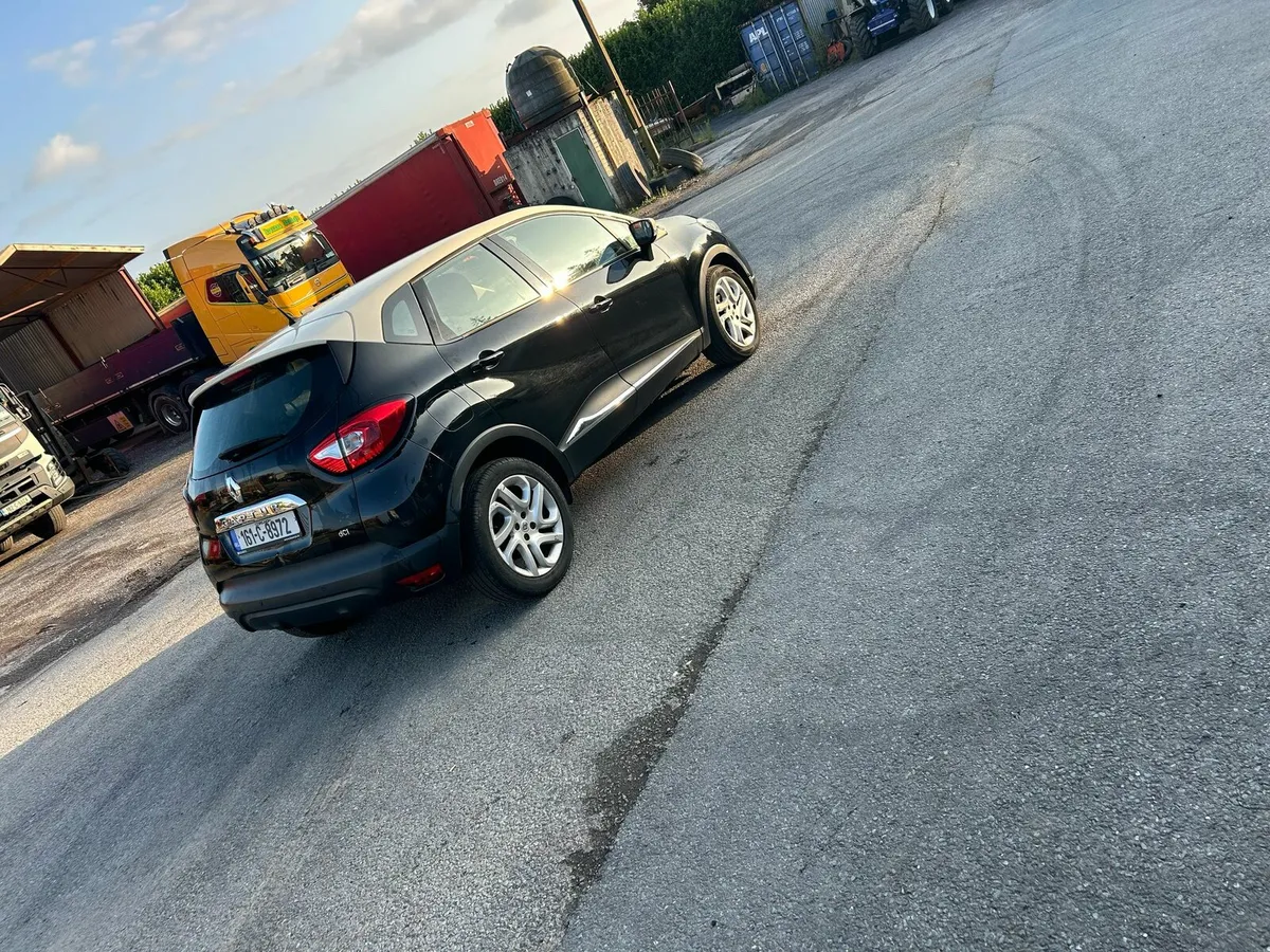 Renault captur - Image 3