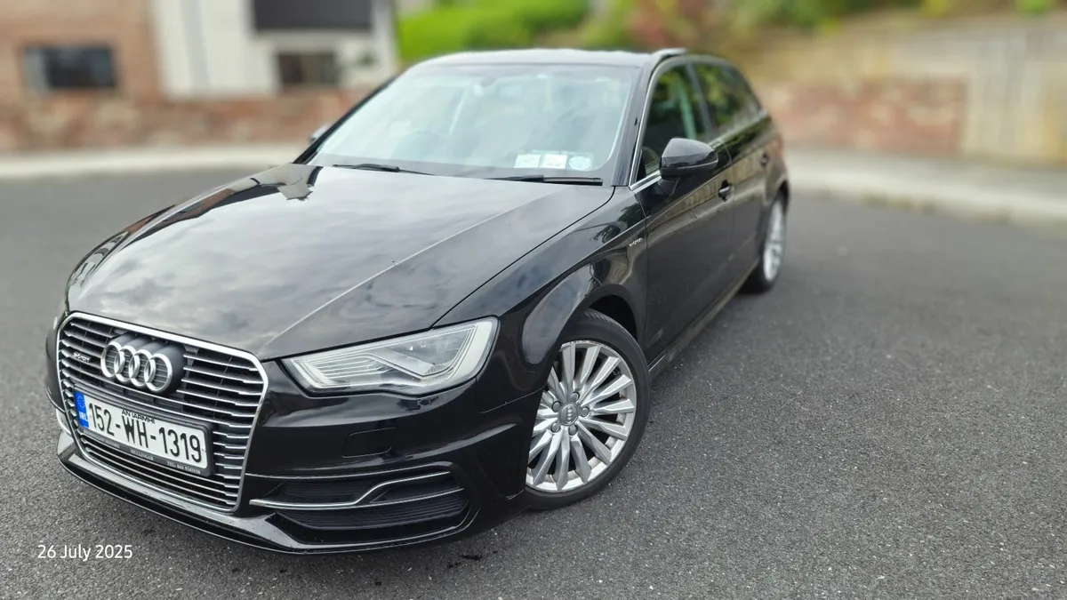 Audi A3 2015 - Image 2