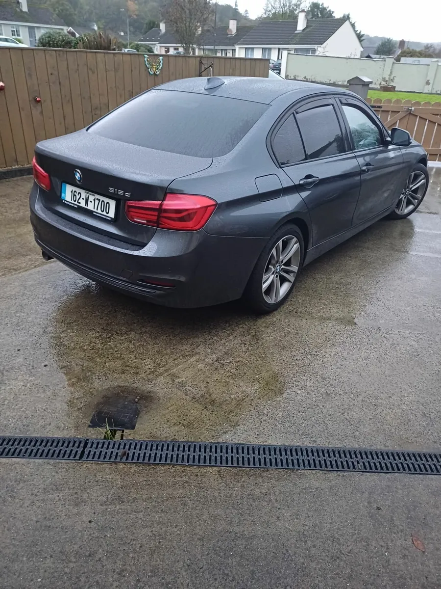 BMW 3-Series 2016 - Image 2