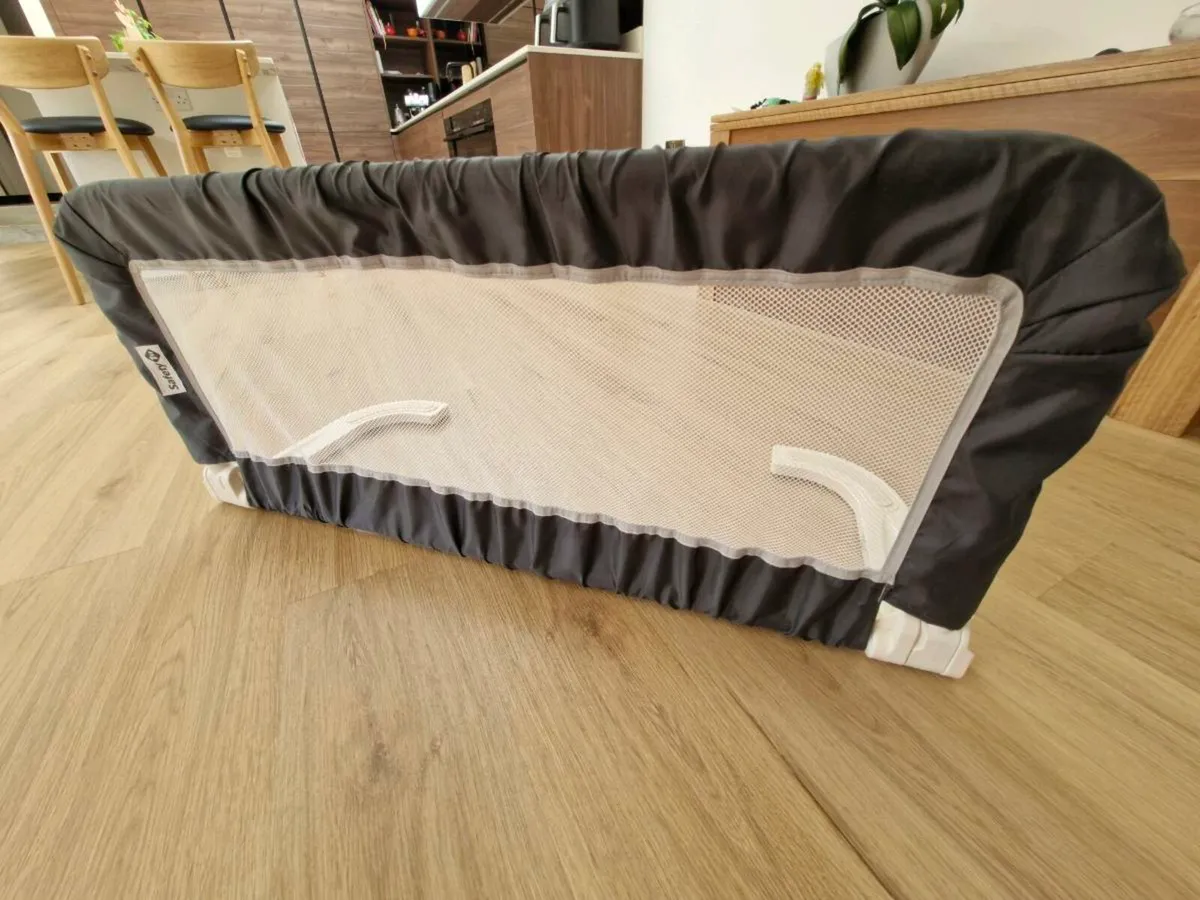 Bed guard