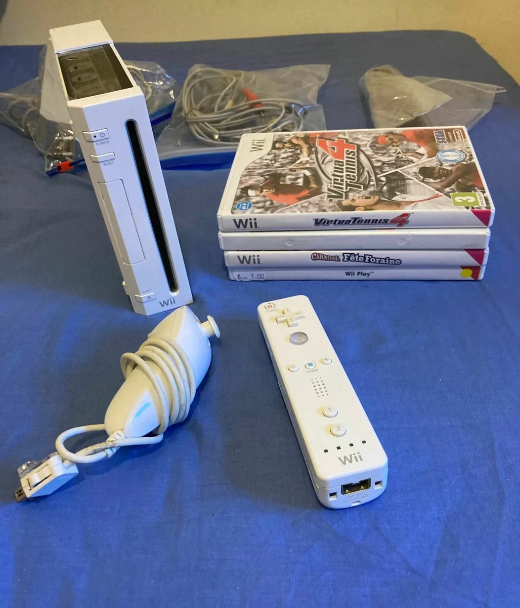 Retro vintage Wii with Controller & more - Image 1
