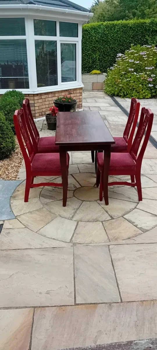 2 Tables and 4 Chairs - Image 3