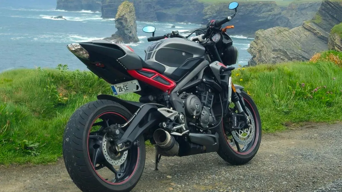 Triumph Street Triple R - Image 1