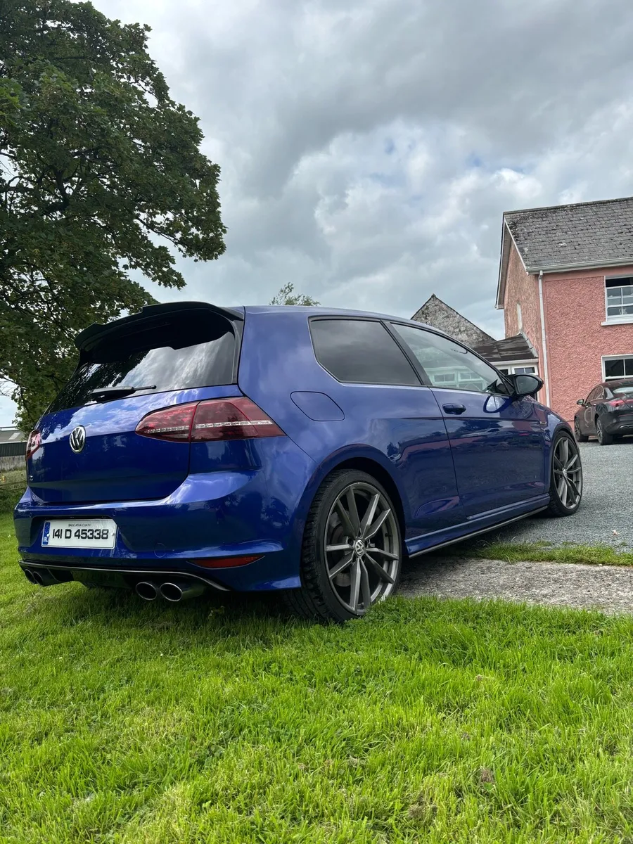 Volkswagen Golf R - Image 3