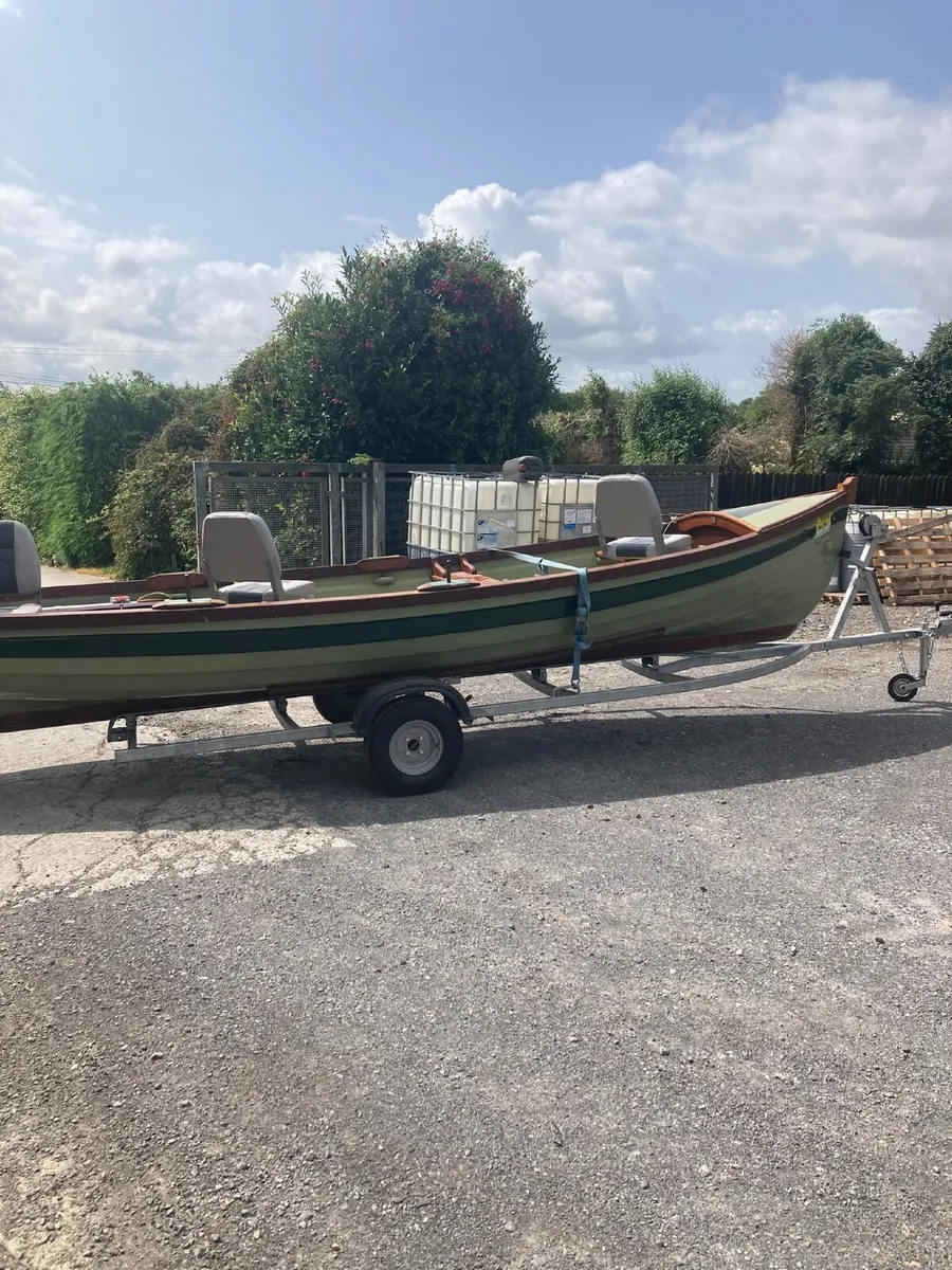 19 ft Boat - Image 1