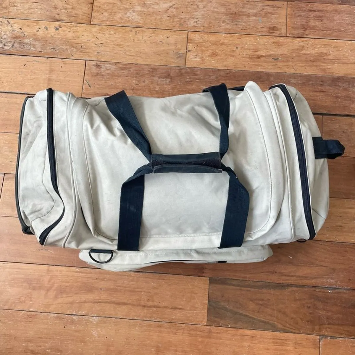 Samsonite Large Duffle Bag with Wheels - Image 2