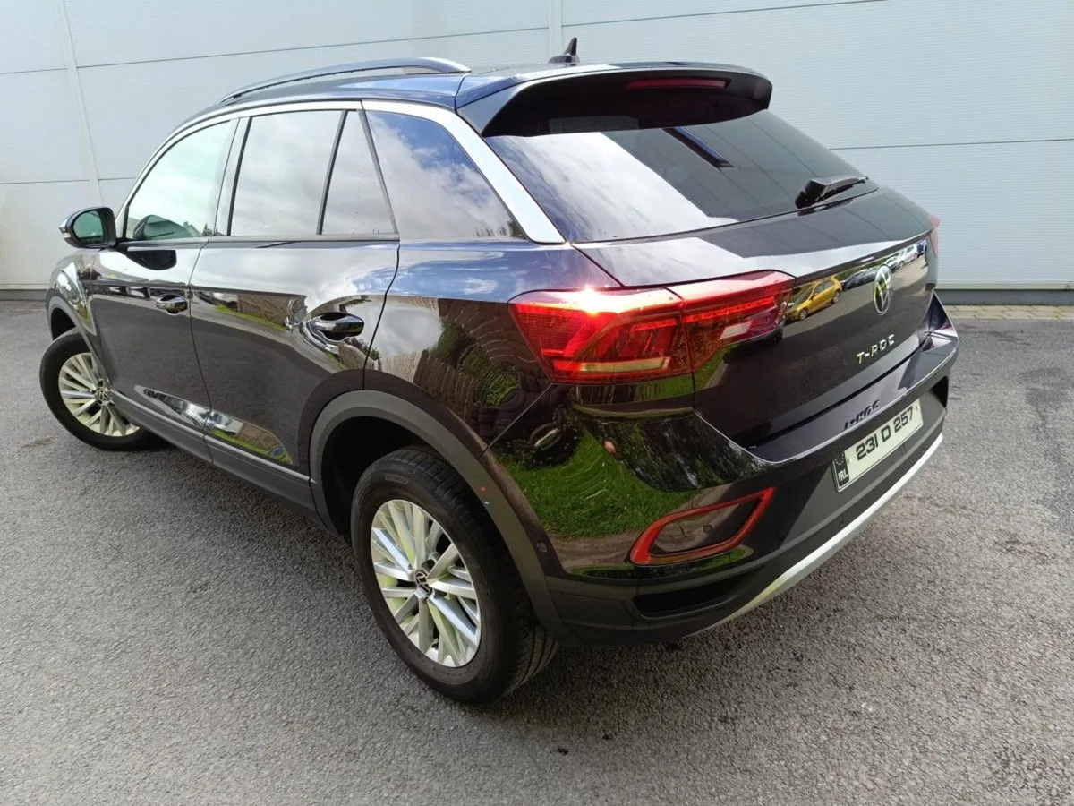 Volkswagen T-Roc 2.0 TDI 116HP Life Rear Camera H - Image 3