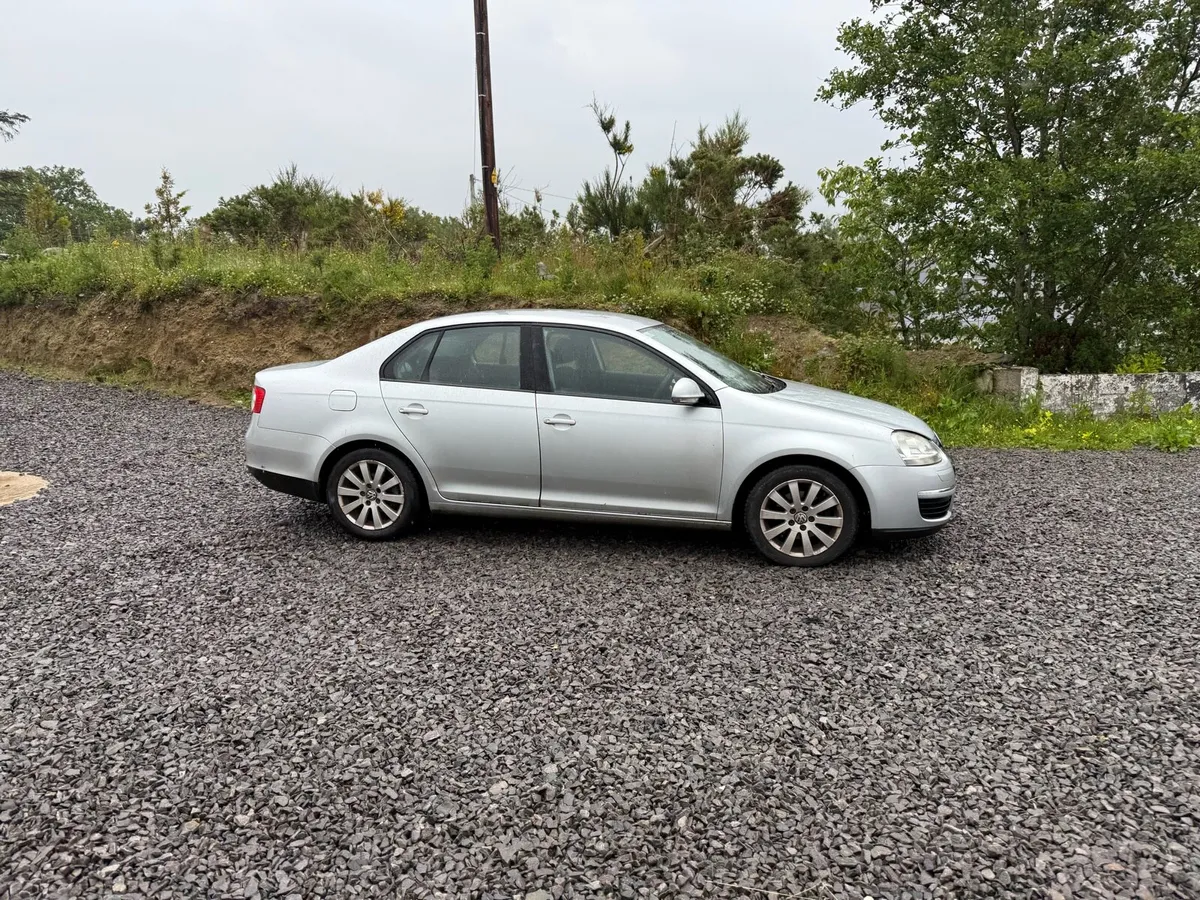 Volkswagen Jetta - Image 2
