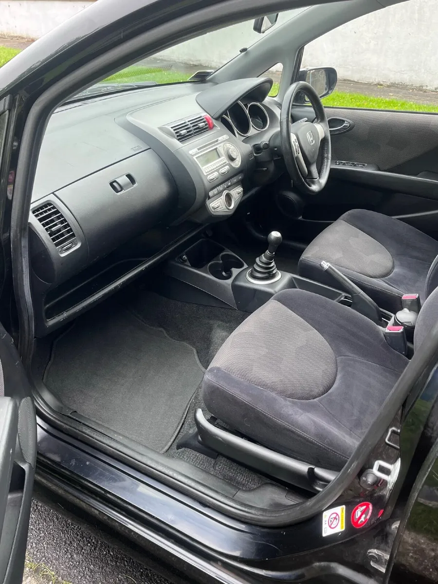 Honda Jazz 1.3 NCT LOW MILEAGE - Image 2