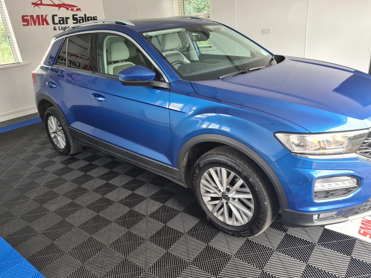 Volkswagen T-Roc 2022 - Image 2