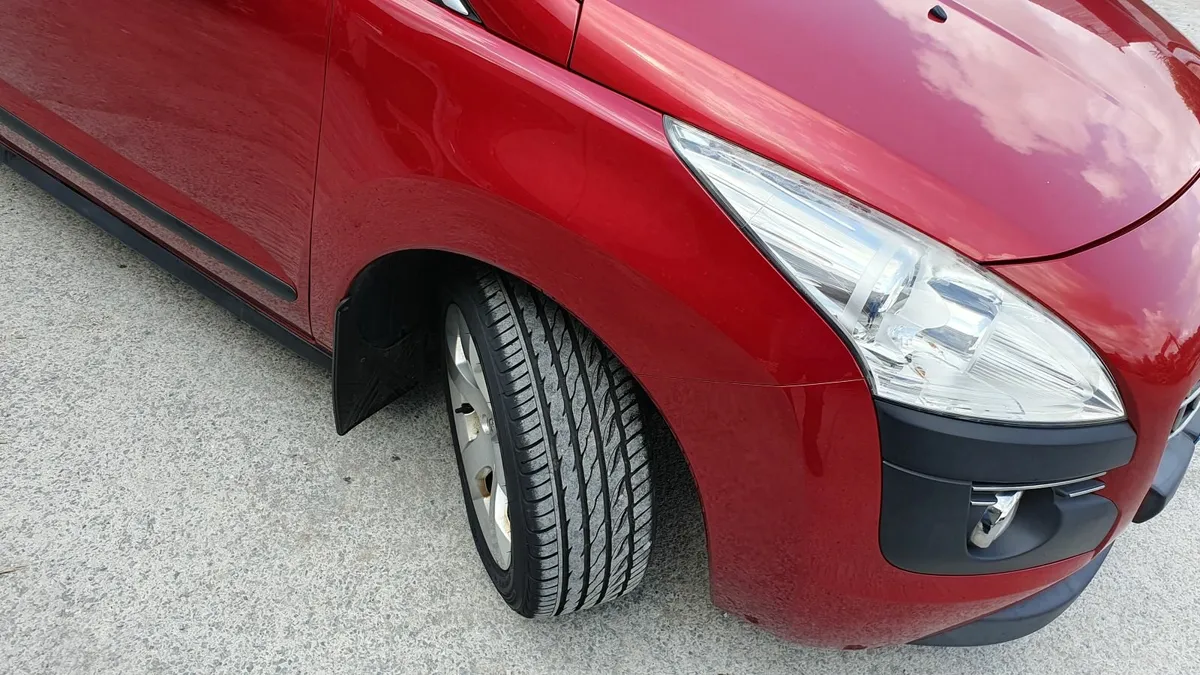 Peugeot 3008 2012 - Image 1
