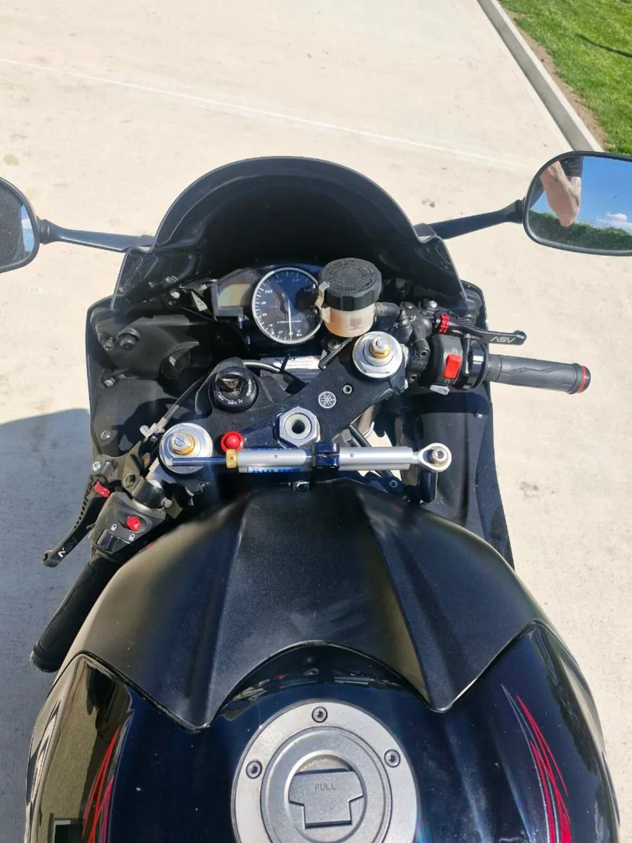 Yamaha r6 - Image 2