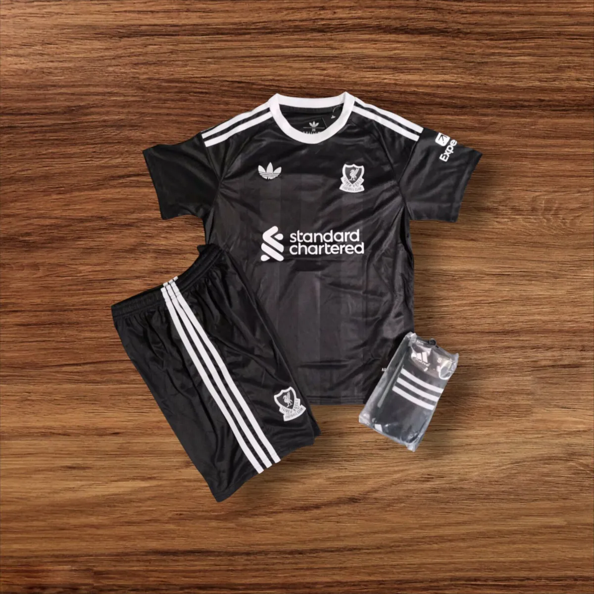 LIVERPOOL ( GOALKEEPER/ A.BECKER 1) 8/9 , 12/13 YR - Image 1