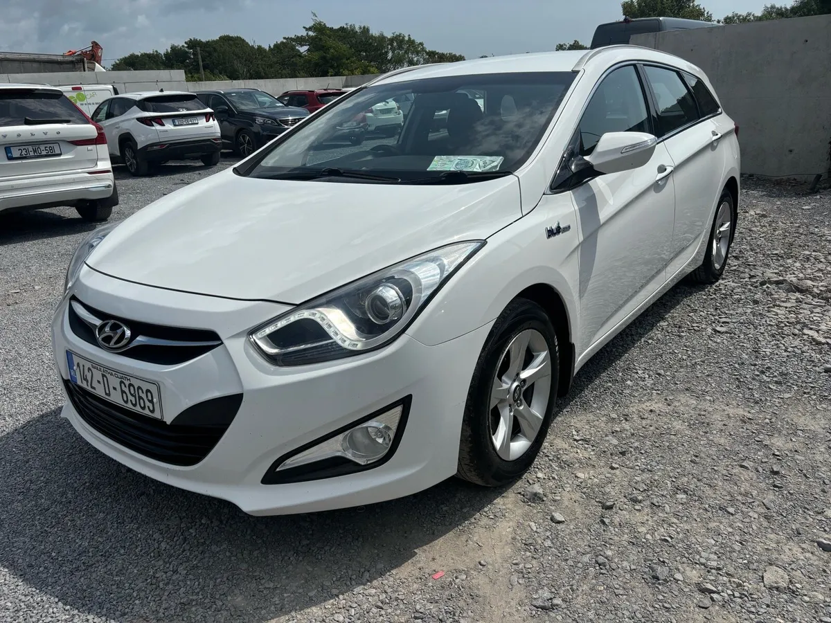 142 HYUNDAI I40 NCT & TAX 3/26 - Image 2