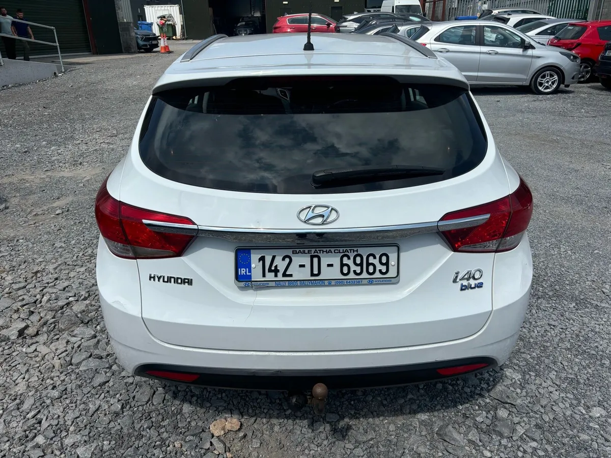 142 HYUNDAI I40 NCT & TAX 3/26 - Image 3