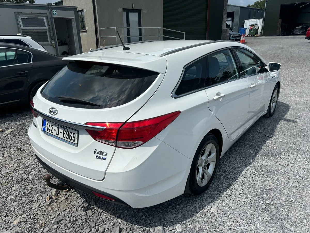 142 HYUNDAI I40 NCT & TAX 3/26 - Image 4
