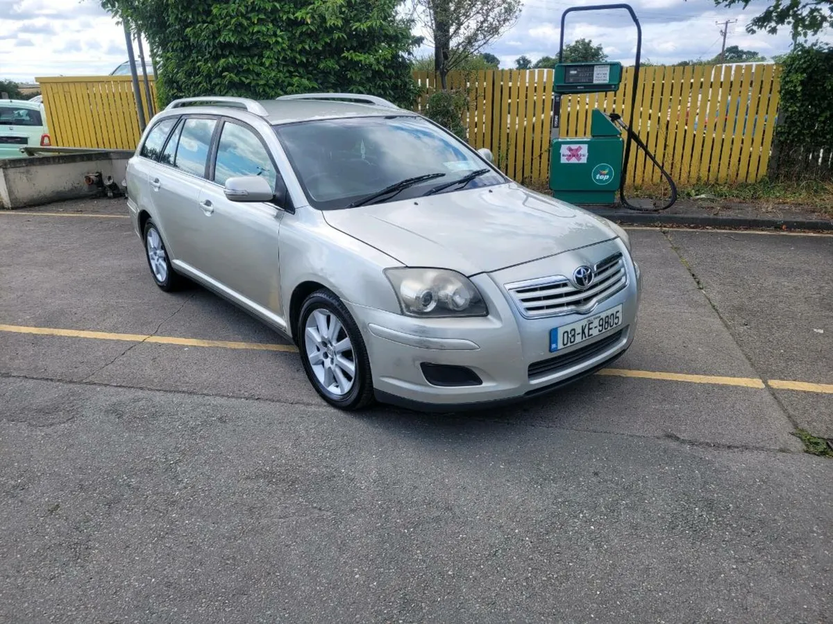 2008 toyota Aventis nct and tax - Image 1
