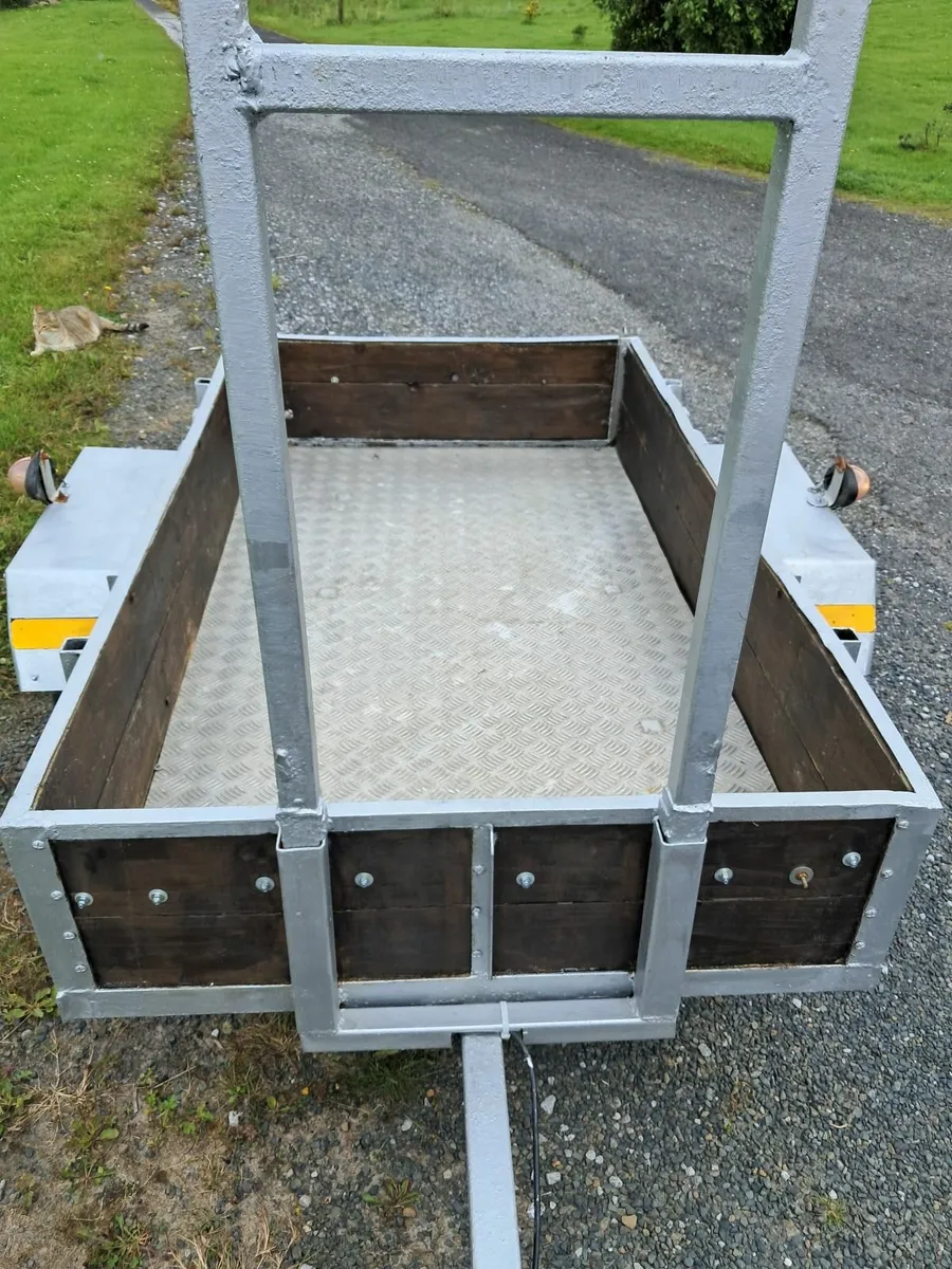 Trailer - Image 2