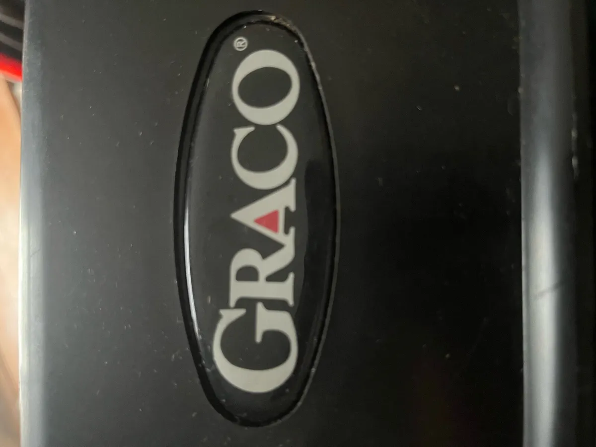 Granco baby seat car stand and push chair - Image 3
