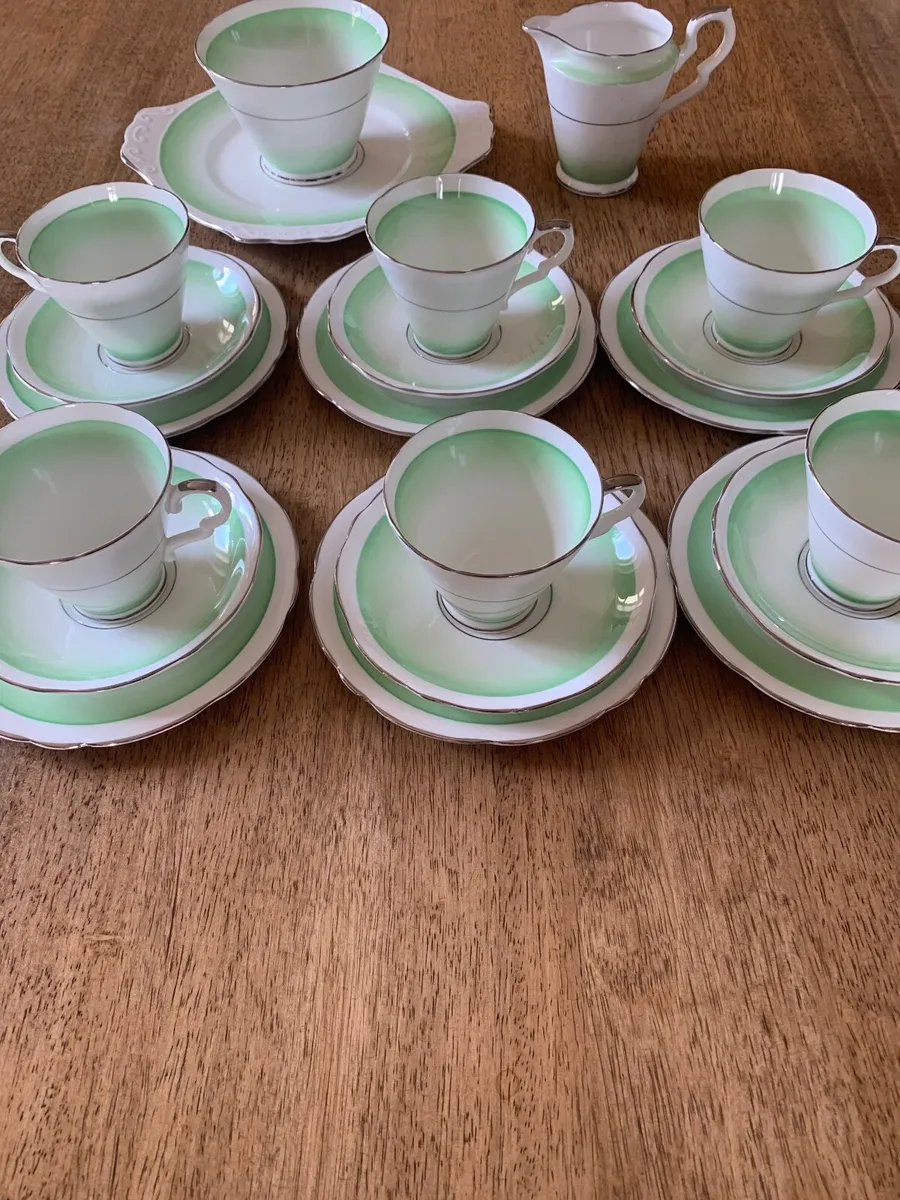 China Tea Set 21 piece - Image 2