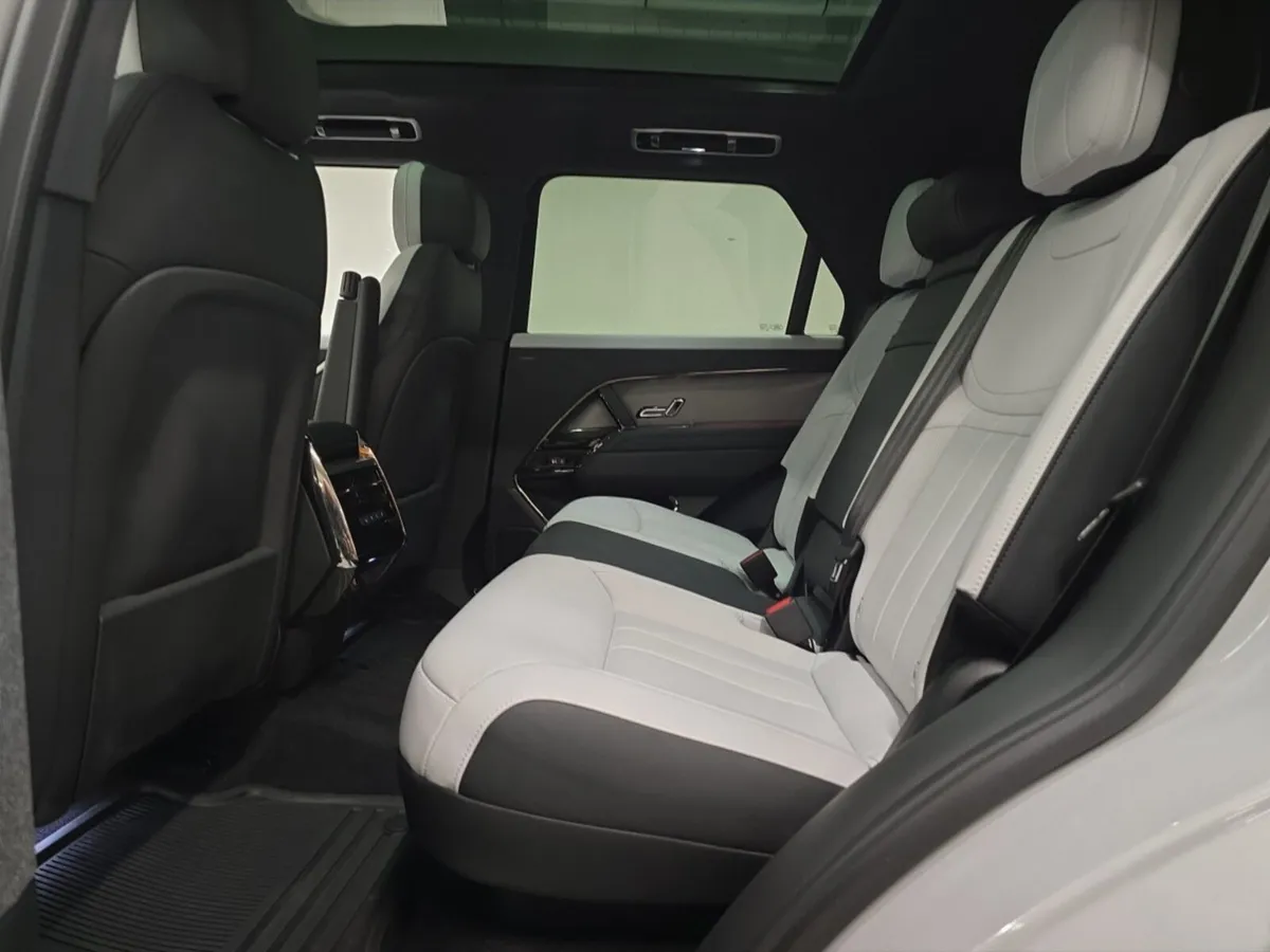 Land Rover Range Rover Sport Diesel Estate Dynamic - Image 4