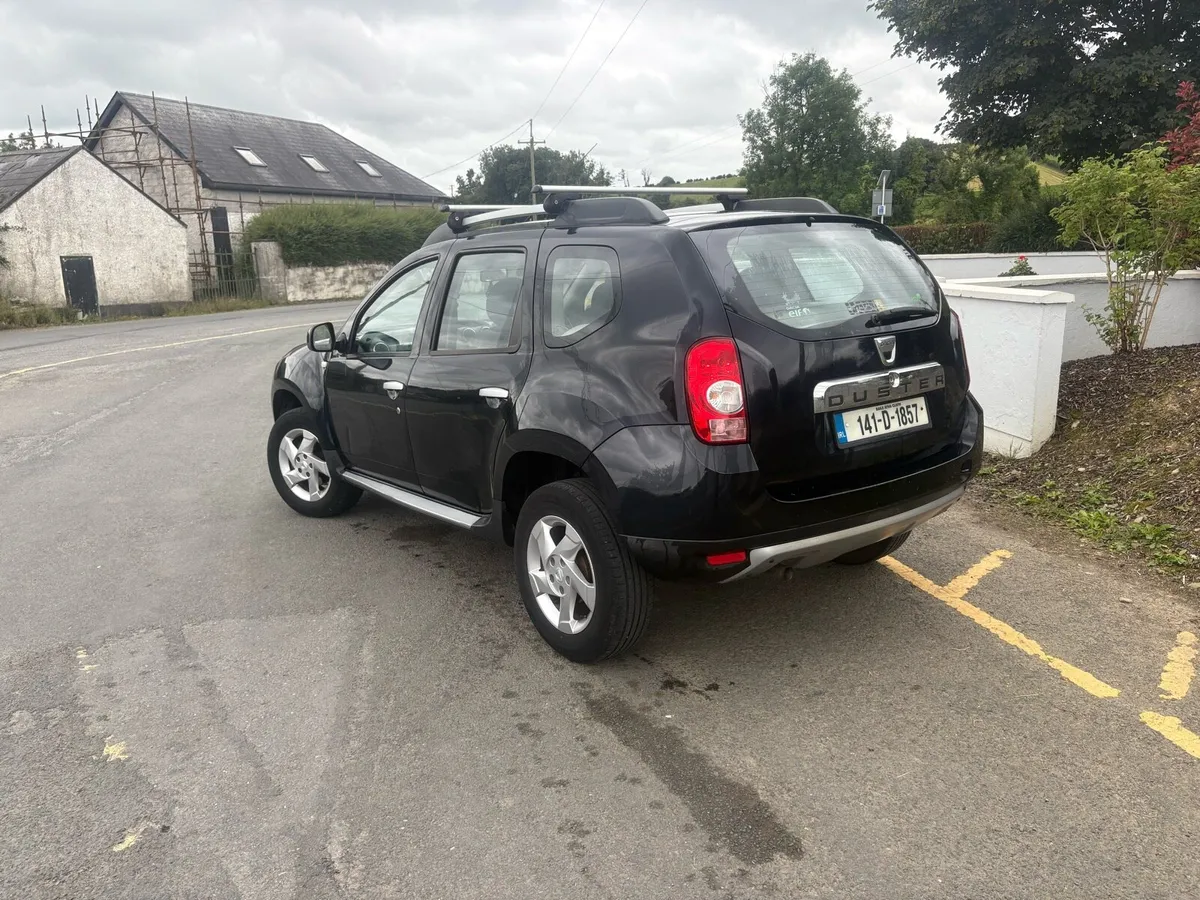 Dacia Duster signature - Image 2