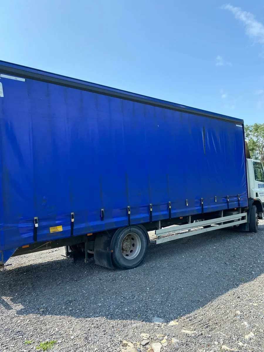 DAF CF65 CURTAINSIDER - Image 4