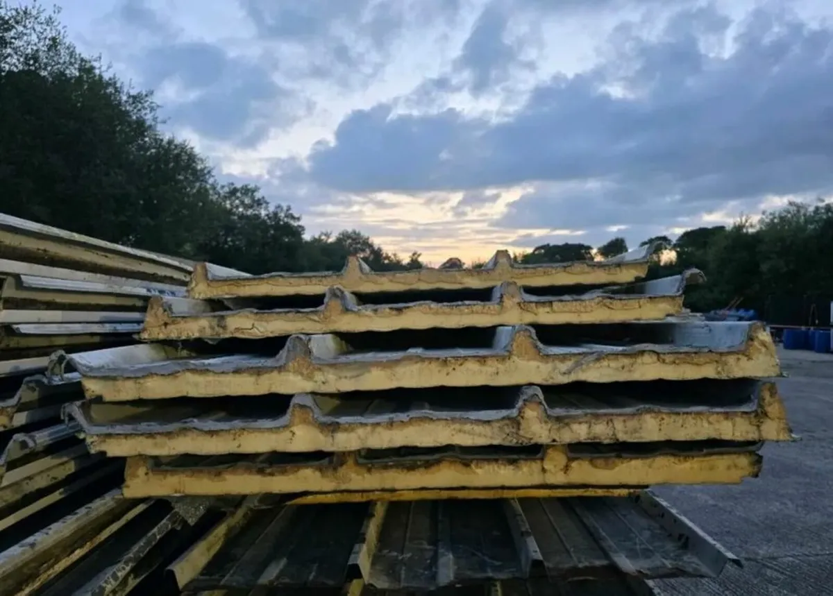 Used 18/19ft Insulated Roof Panels - Image 4